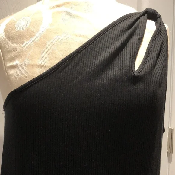 4. The Drop | NWT Ribbed One Shoulder Maxi Dress - Picture 6 of 13